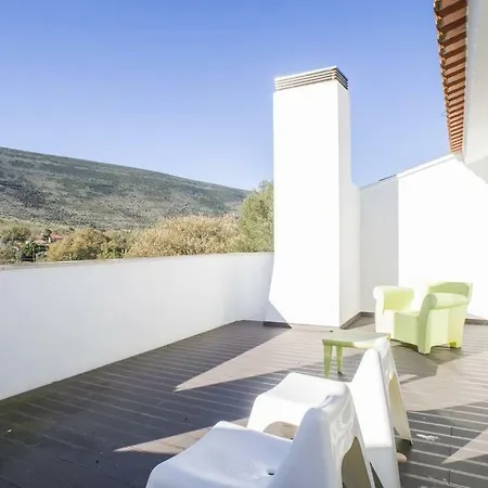 Little Olive Hideaway